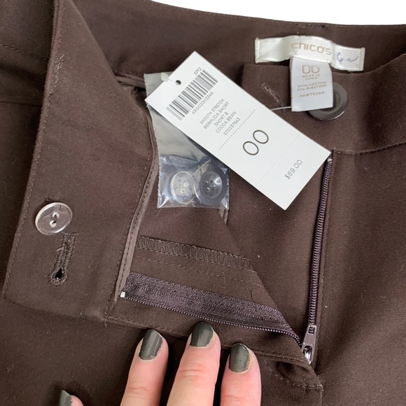 Chico’s Gorgeous Chocolate Brown “The Ultimate Short” Bermuda Short Length Sz 2 - Picture 10 of 12